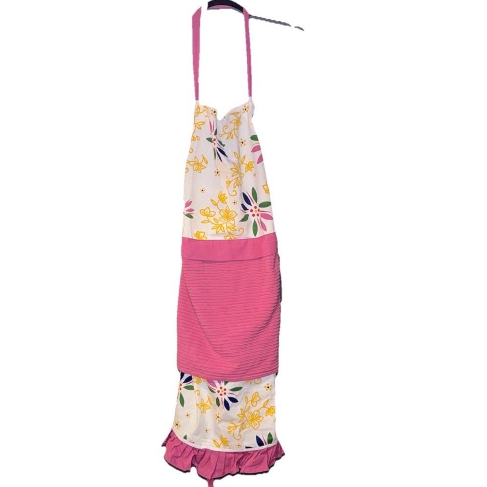 Vintage Temptations by Tillie Cotton Floral Kitchen Apron — Pink Pocket